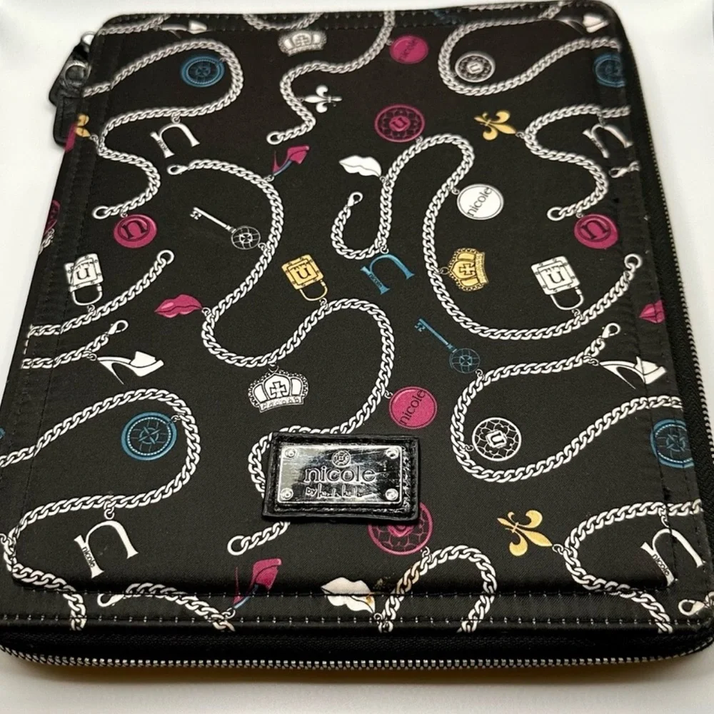 Nicole Miller 11” Zippered Cushioned iPad case Host Pick